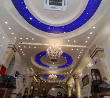 این هتل با امکانات رفاهی متنوع و طراحی زیبا، تجربه‌ای بی‌نظیر از سفر به کربلا را برای زائران فراهم می‌آورد و لحظات خاصی را رقم می‌زند.