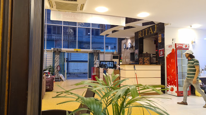 با اقامت در هتل ریتاج کربلا، مهمانان میتوانند از خدمات متنوع و امکانات مدرن بهرهمند شوند و لحظات خاصی را در کنار عزیزان خود سپری کنند.