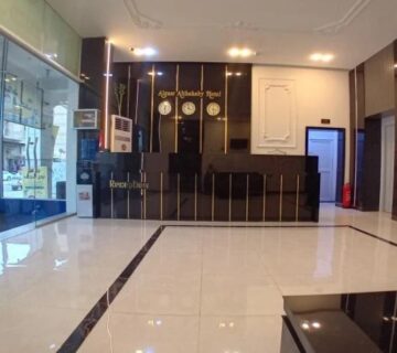 نمای بیرونی باشکوه هتل قصر الذهبی نجف