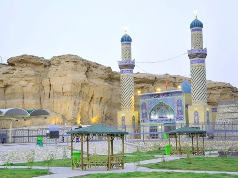  تصویر دعاگویان نزدیک چشمه امیرالمؤمنین