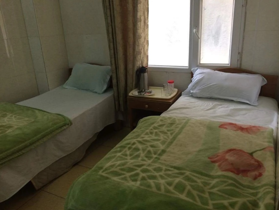 اتاق خواب‌ های مدرن در هتل نور المهدی