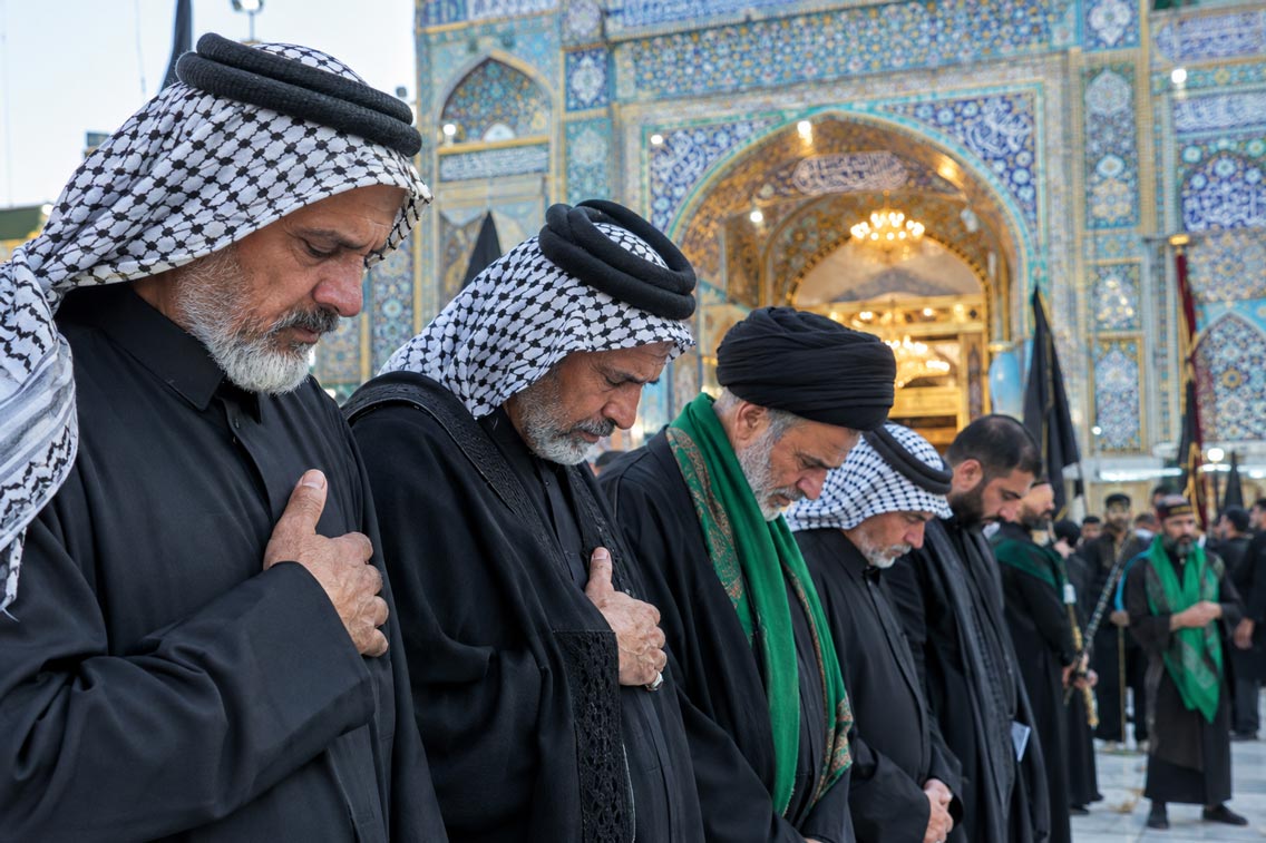 احترام به زائران هنگام عبور هیئت مذهبی